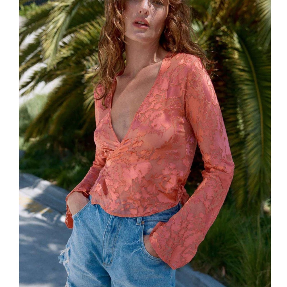 NWT ROLLA’S Rodeo sheer burnout wrap top bell sleeve top peach floral print Sz S